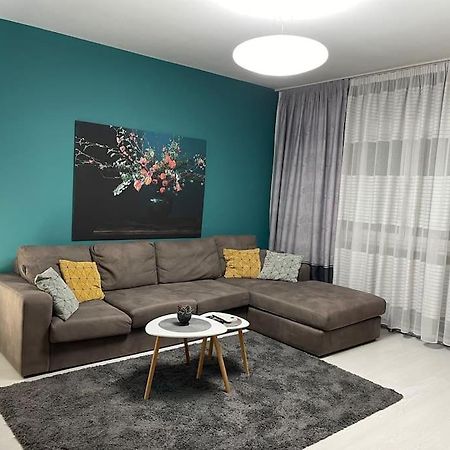 Modern Apartment At Train Station Tirana Exterior foto