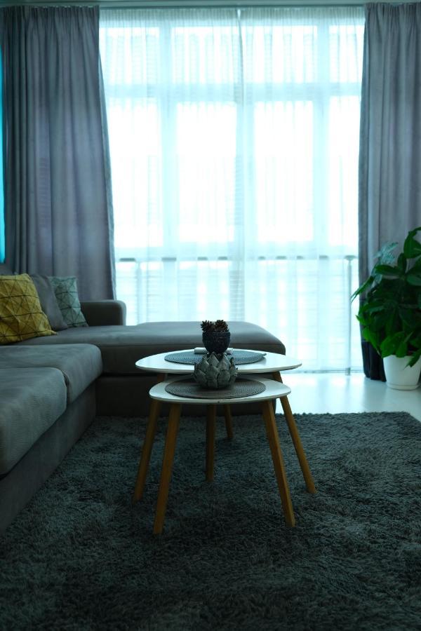 Modern Apartment At Train Station Tirana Exterior foto
